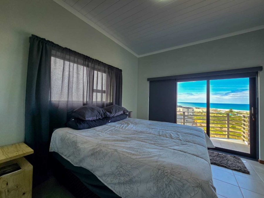 5 Bedroom Property for Sale in Stilbaai Oos Western Cape